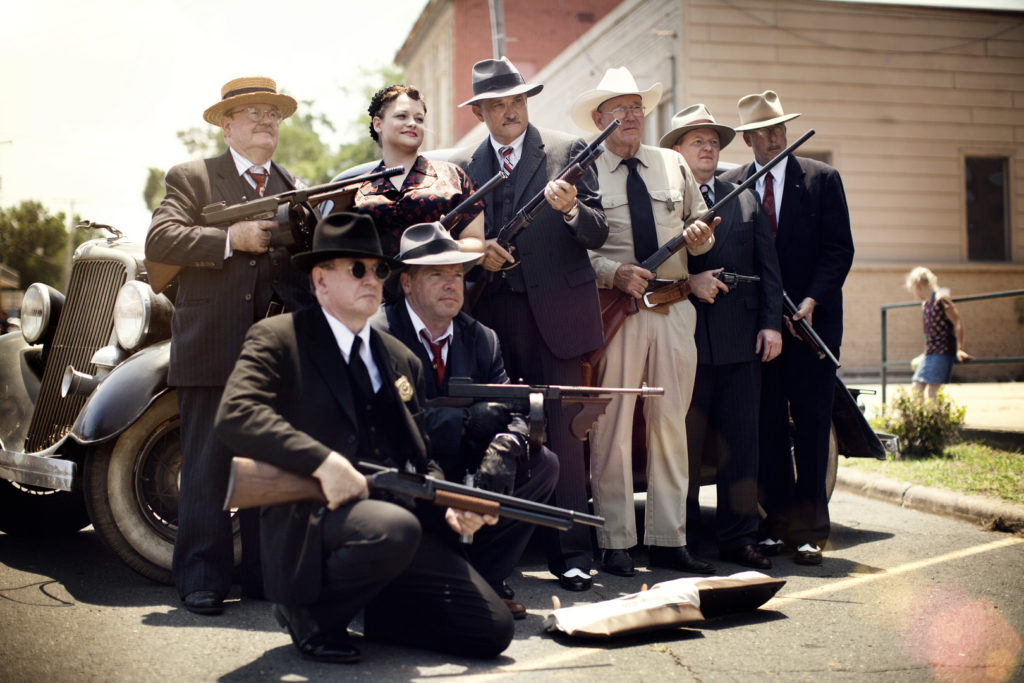 La troupe des Public Enemies pendant le festival Bonnie et Clyde à Gibsland en Lousiane